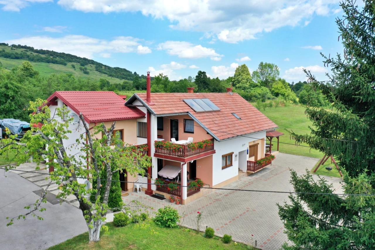 Guesthouse Ante Hodak Селище Дрежницько Екстер'єр фото