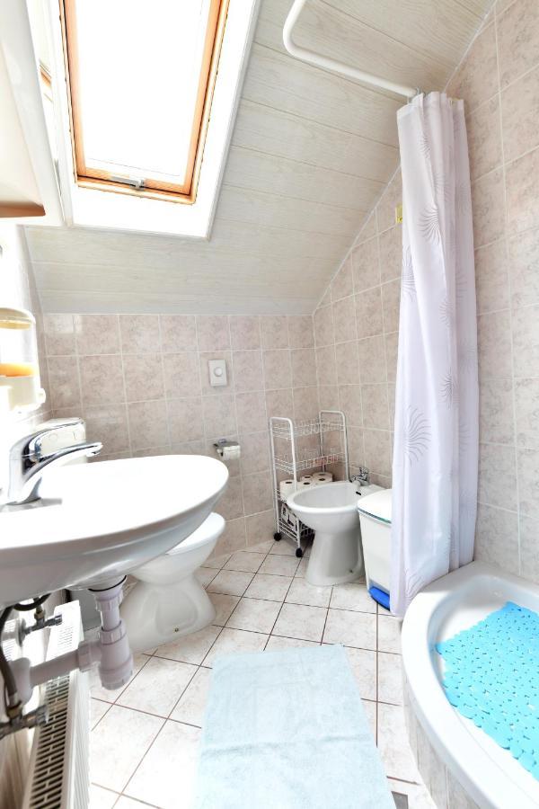 Guesthouse Ante Hodak Селище Дрежницько Екстер'єр фото