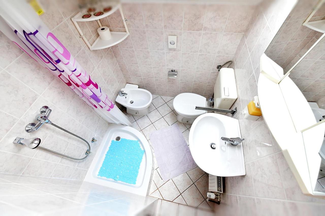 Guesthouse Ante Hodak Селище Дрежницько Екстер'єр фото