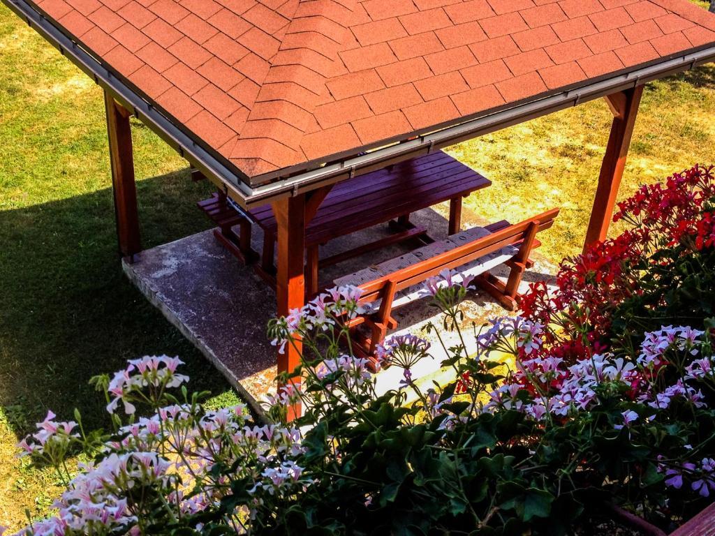 Guesthouse Ante Hodak Селище Дрежницько Номер фото